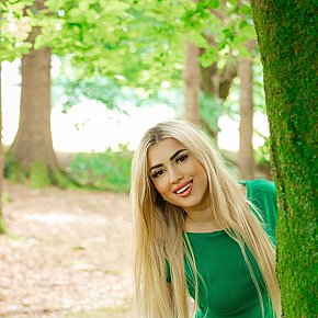 Veronica Petite
 escort in Dublin offers Kissing services