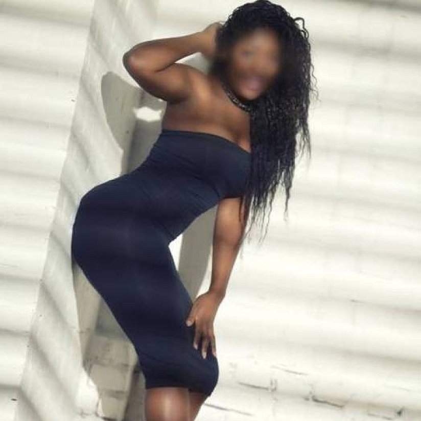Ebony performs Girlfriend Experience (GFE), escort in Leeds