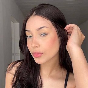 Glamour Fitness Girl
 escort in London offers French Kissing services