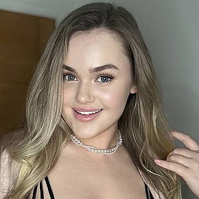 Manifesta Super-culo escort in London offers Massaggio erotico services