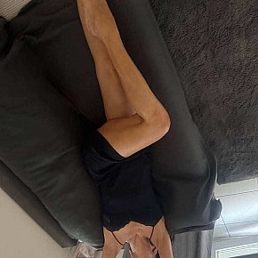 Elena escort in Vienna offers Intimate shaving services