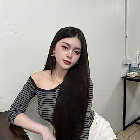 Miwmiw Garota De Colegial escort in Jakarta offers Masturbação services