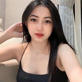 Naomi Vip Escort escort in  offers Handjob services