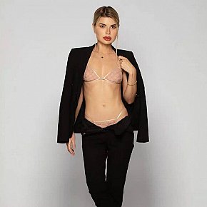 Vivienne All Natural
 escort in London offers DUO services