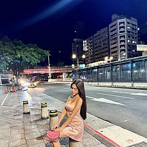 Abegail escort in Makati offers Girlfriend Experience (GFE) services