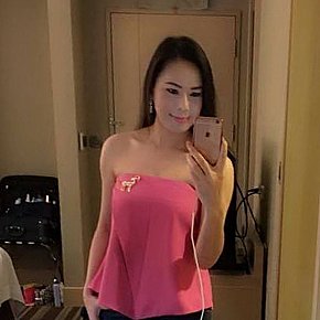 Cat escort in Hong Kong offers Girlfriend Experience (GFE) services