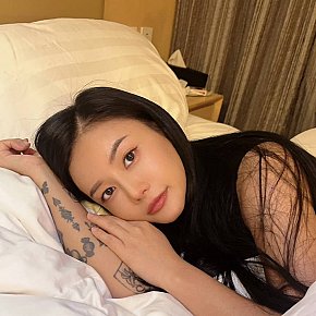 Eleanor escort in Hong Kong offers Girlfriend Experience (GFE) services