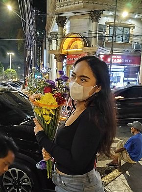 nanda escort in Jakarta offers Handjob services