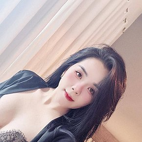 Stella escort in Doha offers Footjob services