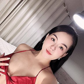 Stella escort in Doha offers Footjob services