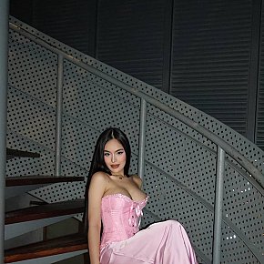 Mira-and-Lira escort in Manila offers Pornstar Experience (PSE) services