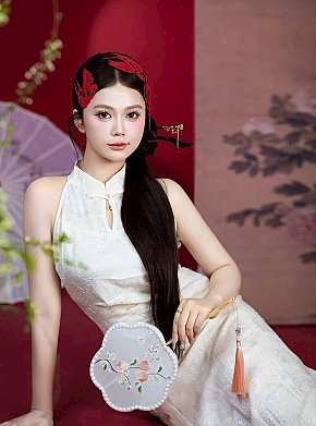 Anna escort in Singapore City offers 69 Position services