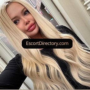 Anabell Fitness Girl
 escort in Milan offers Deep Throat services