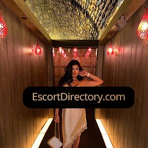 Polly-Lane Vip Escort escort in London offers Masturbate services