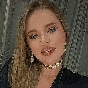 Baronessa Super Busty
 escort in London offers 69 Position services