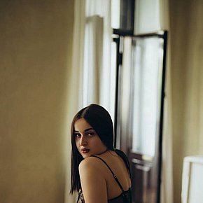 Katia-Yang College Girl
 escort in Brussels offers Finalizare pe Faţă services