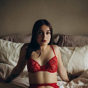 Katia-Yang College Girl
 escort in Brussels offers Finalizare pe Faţă services