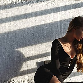 Juli Fitness Girl
 escort in Warsaw offers Handjob services