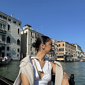 Mixed-beauty escort in Manila