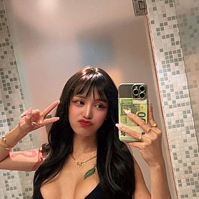 Sweet-Candy escort in Singapore City offers Kissing services