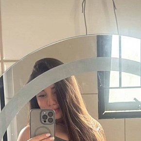 Elena Petite escort in Brussels offers Intimmassage services