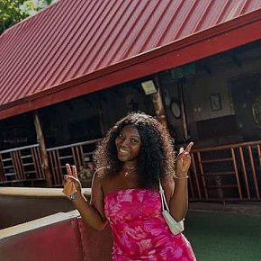 Nyla escort in Lagos offers Cum on Face services