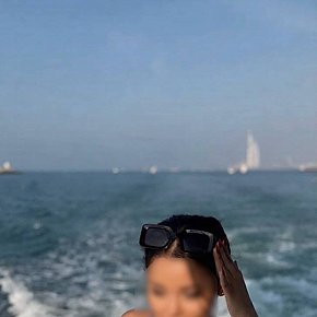 Anna-DelSol Petite escort in Dubai offers Körperbesamung services