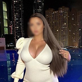 Anna-DelSol Petite escort in Dubai offers Körperbesamung services