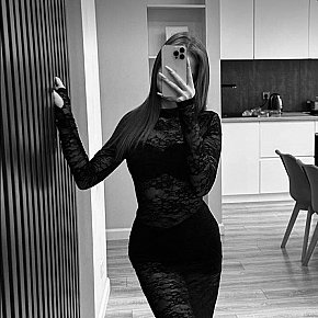ALIONA Vip Escort escort in Warsaw offers Masturbação services
