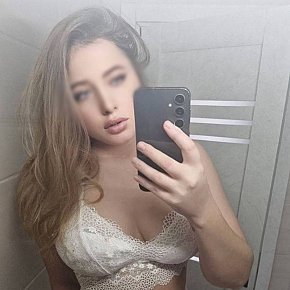 Dobrava Modella/Ex-modella escort in London offers Sborrata in bocca services