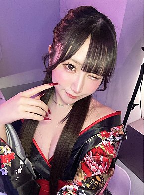 Xiner Studentessa Al College escort in Osaka offers Massaggio intimo services