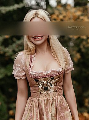Carolin escort in Munich