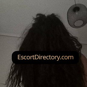 Cataleya escort in Athens offers Erotic massage services