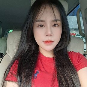 Sara escort in Abu Dhabi offers Blowjob without Condom services