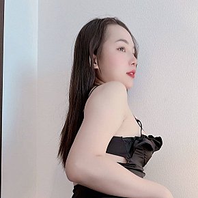 Olivia escort in Doha offers Kissing services