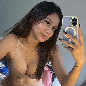 Mary escort in Manila offers Web cam services