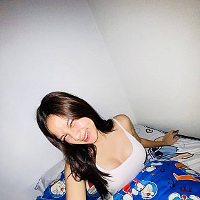 Mary escort in Manila offers Web cam services