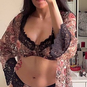 Tunis-Anal escort in Riyadh offers Anal Sex services