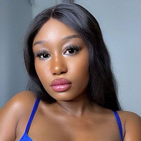 Peach-Allura Großer Busen escort in Kuala Lumpur offers Dusch services