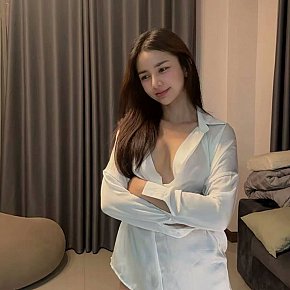 Clara-Azumi Vip Escort escort in Jakarta offers Küssen services