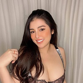 Ruby escort in Doha offers Kissing services