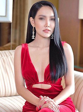 Dada Petite
 escort in London offers Cumshot on body (COB) services