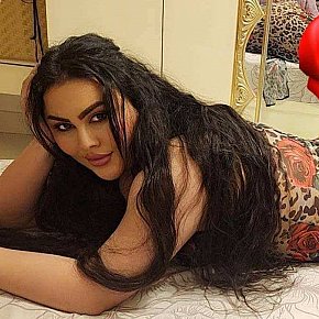 Falak escort in Muscat