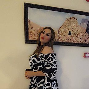 Falak escort in Muscat