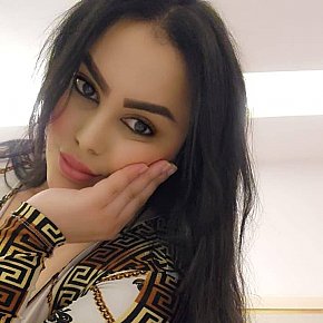 Falak escort in Muscat