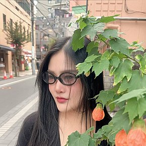 Lara escort in Taipei offers French Kissing services