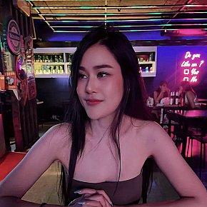 Lara escort in Taipei offers French Kissing services