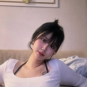 Da-eaun Vip Escort escort in Bangkok offers Chupar y Lamer cojones
 services