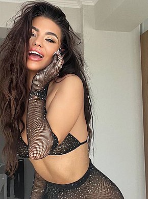 Yulchita Muscular
 escort in London offers Cumshot on body (COB) services