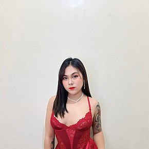 Mia Petite escort in Manila offers Körperbesamung services